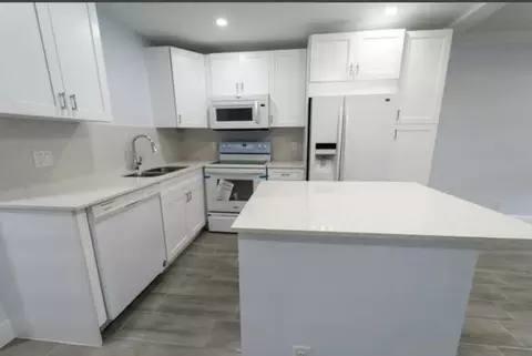 309 Windsor N, West Palm Beach, FL 33417