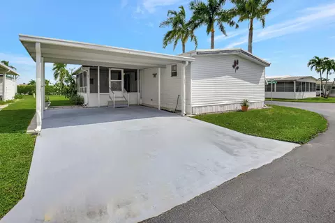 1001 Arecibo Bay, Boynton Beach, FL 33436
