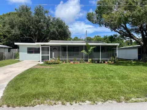 2523 SE Washington St N, Stuart, FL 34997 photo 2