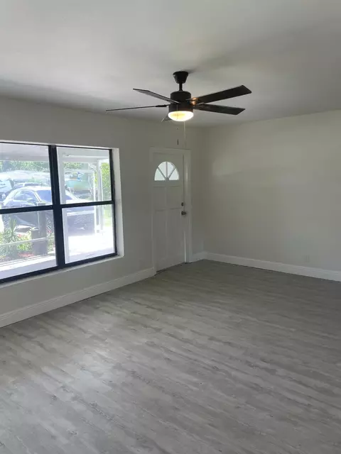 2523 SE Washington St N, Stuart, FL 34997 photo 6