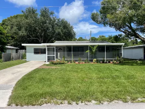 2523 SE Washington St N, Stuart, FL 34997