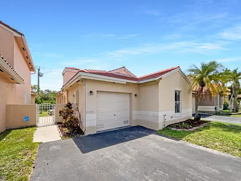 2175 NW 184th Ter, Pembroke Pines, FL 33029