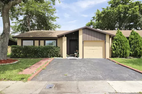 9501 W Heather Ln, Miramar, FL 33025