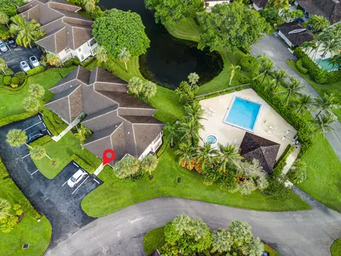 11818 Pebblewood Dr #D102, Wellington, FL 33414