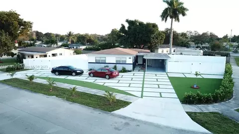 3240 SW 17th St, Fort Lauderdale, FL 33312