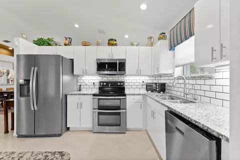10434 Utopia Cir E, Boynton Beach, FL 33437 photo 7
