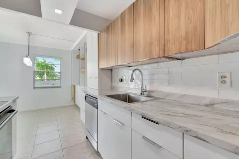 2006 Exeter A, Boca Raton, FL 33434 photo 12