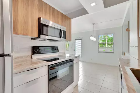 2006 Exeter A, Boca Raton, FL 33434 photo 11