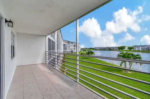 2006 Exeter A, Boca Raton, FL 33434 photo 25