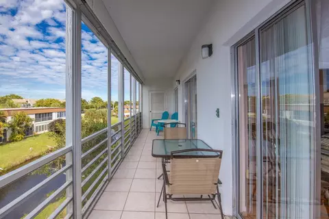 6289 Lear Dr #301, Lake Worth, FL 33462