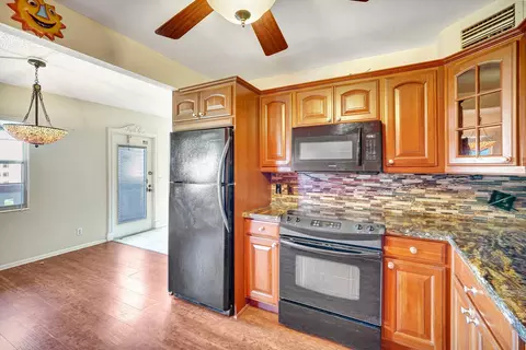 4022 Newcastle B #4022, Boca Raton, FL 33434