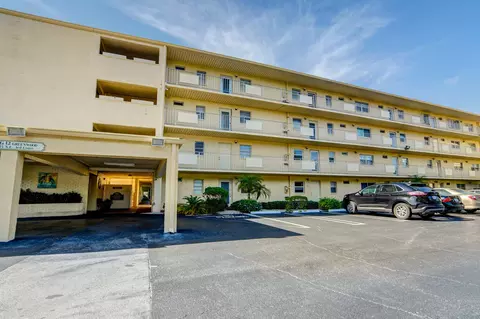 2615 NE 3rd Ct #207, Boynton Beach, FL 33435