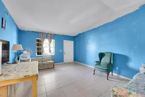 2918 SE Amherst St, Stuart, FL 34997 photo 4