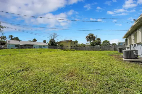 2918 SE Amherst St, Stuart, FL 34997 photo 24