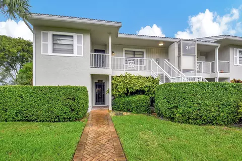 31 Eastgate Dr #A, Boynton Beach, FL 33436