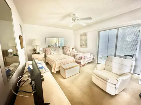 208 Preston E, Boca Raton, FL 33434 photo 5