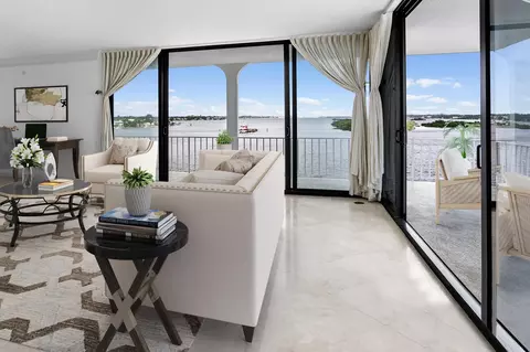 2150 Ibis Isle Rd #PH3, Palm Beach, FL 33480