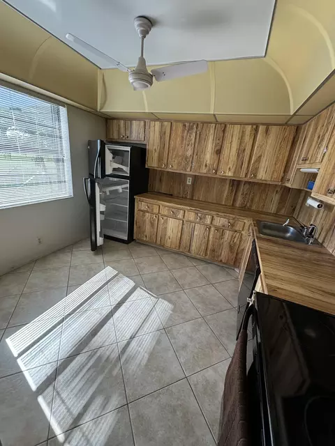 26 Capri A, Delray Beach, FL 33484 photo 2