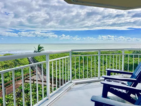 3870 N Highway A1a #301, Hutchinson Island, FL 34949