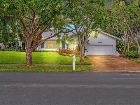 3204 Lakeview Dr, Delray Beach, FL 33445