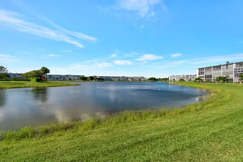 1082 Exeter E, Boca Raton, FL 33434 photo 28