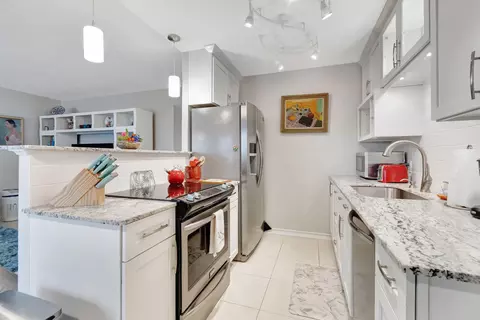 1082 Exeter E, Boca Raton, FL 33434 photo 11