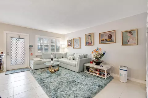 1082 Exeter E, Boca Raton, FL 33434 photo 8