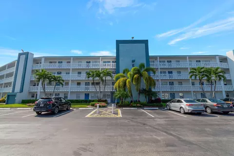 1082 Exeter E, Boca Raton, FL 33434 photo 2