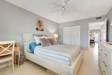 1082 Exeter E, Boca Raton, FL 33434 photo 14