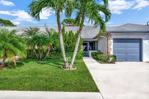 166 Moccasin Trl N, Jupiter, FL 33458