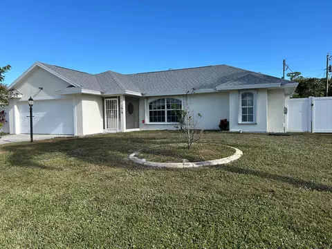 1619 SE Haverford St, Port Saint Lucie, FL 34983