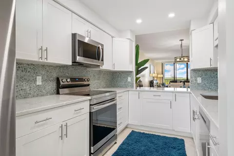 5059 N Highway A1a #305, Hutchinson Island, FL 34949