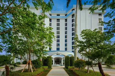 3800 Washington Rd #1004, West Palm Beach, FL 33405