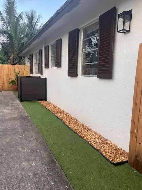 3568 Carlton Rd #3568-3570, Lake Worth, FL 33461