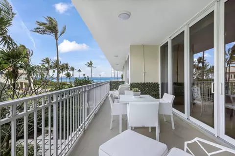 100 Royal Palm Way #D2, Palm Beach, FL 33480