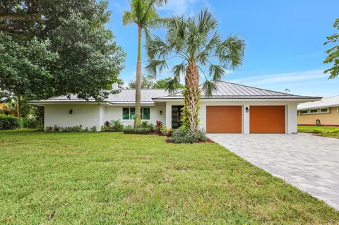 3111 SE Fairway West E, Stuart, FL 34997