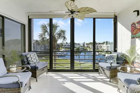 1950 SW Palm City Rd SW #4-305, Stuart, FL 34994