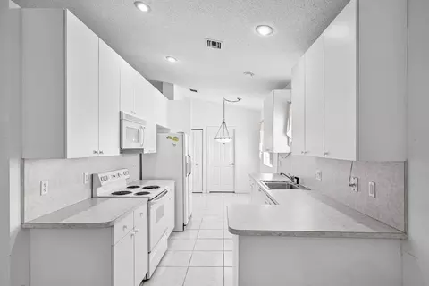 10403 Utopia Cir E, Boynton Beach, FL 33437 photo 5