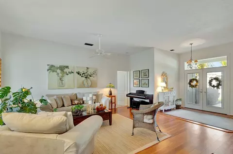 545 Robin Ln N, Jupiter, FL 33458 photo 6