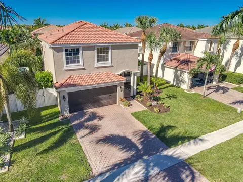 9128 Dupont Pl, Wellington, FL 33414