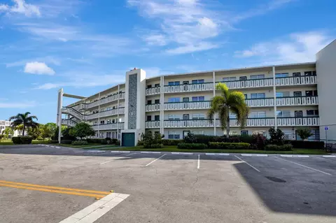 2090 Oakridge U #2090, Deerfield Beach, FL 33442