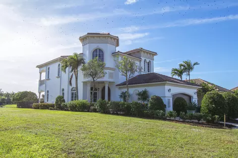 105 SE Santa Gardenia, Port Saint Lucie, FL 34984