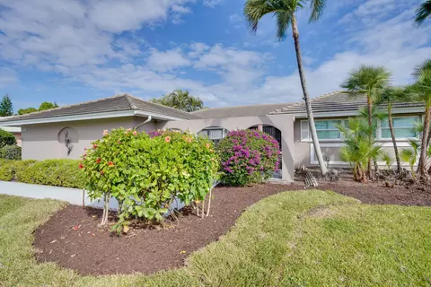 2861 SE Fairway W, Stuart, FL 34997 photo 2