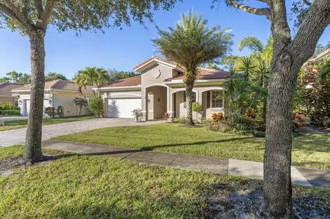 6725 Bulrush Ct, Greenacres, FL 33413
