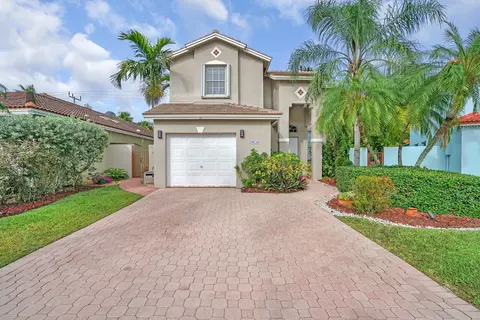 10645 NW 7th St, Pembroke Pines, FL 33026