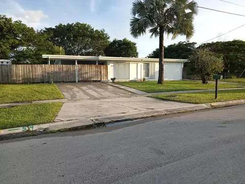 100 SE Naranja Ave, Port Saint Lucie, FL 34983