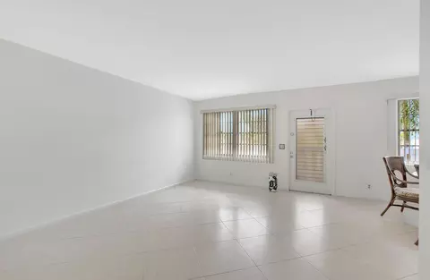2004 Exeter A, Boca Raton, FL 33434 photo 3