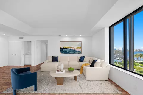 150 Bradley Pl #304, Palm Beach, FL 33480
