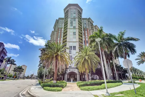 550 Okeechobee Blvd #LPH-18, West Palm Beach, FL 33401