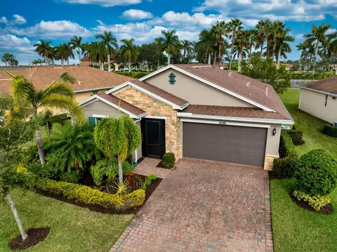 10148 SW Fernwood Ave, Port Saint Lucie, FL 34987